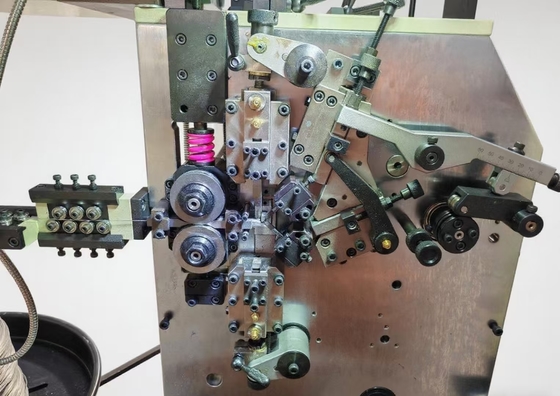 Adjustable Parameters Spring CNC Machine Automatic Lubrication CNC Coiler