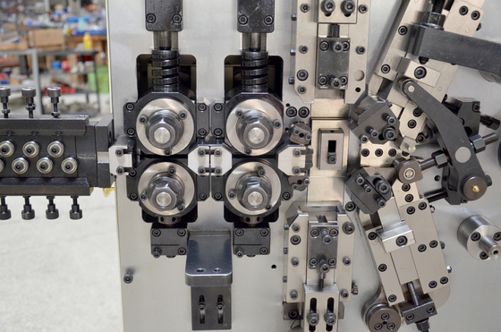 Five Axis CNC Spring Machine 60mm OD CNC Spring Coiler 380V 50/60hz