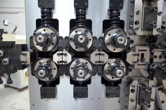 2.5mm Compression Spring Making Machine 135m/Min CNC Spring Manufacturing