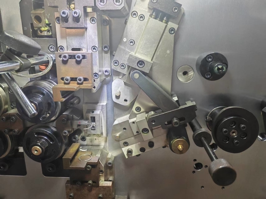 CNC Spring Forming Machine 0.6mm-2.0mm Spring Wire Machine 380V